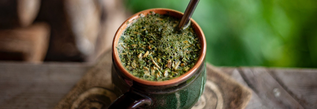 Cómo preparar el mate perfecto con yerba mate de Misiones